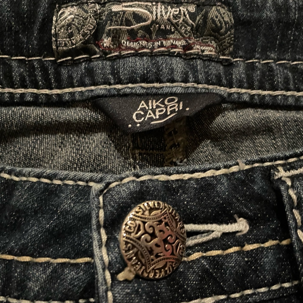Silver jeans capris